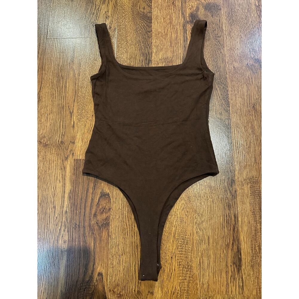Naked Wardrobe Square Neck Bodysuit Brown Size Small Minimalist Fitted Essential
